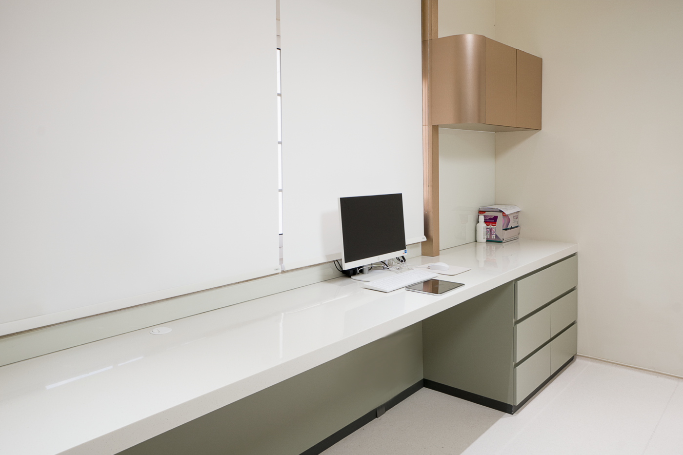zenon-medical-clinic-point-concept-studio-dubai