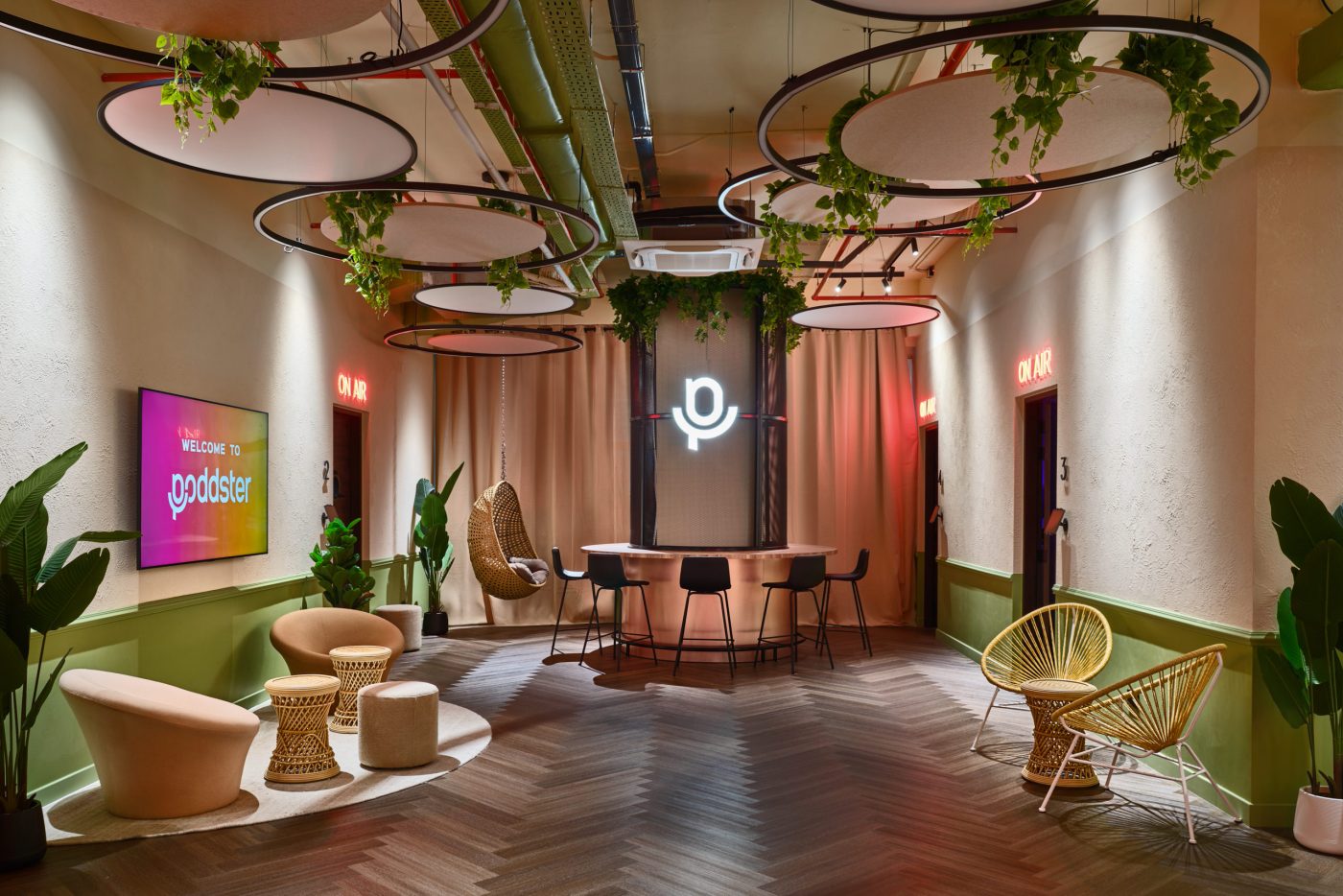 poddster-singapore-point-concept-studio-dubai